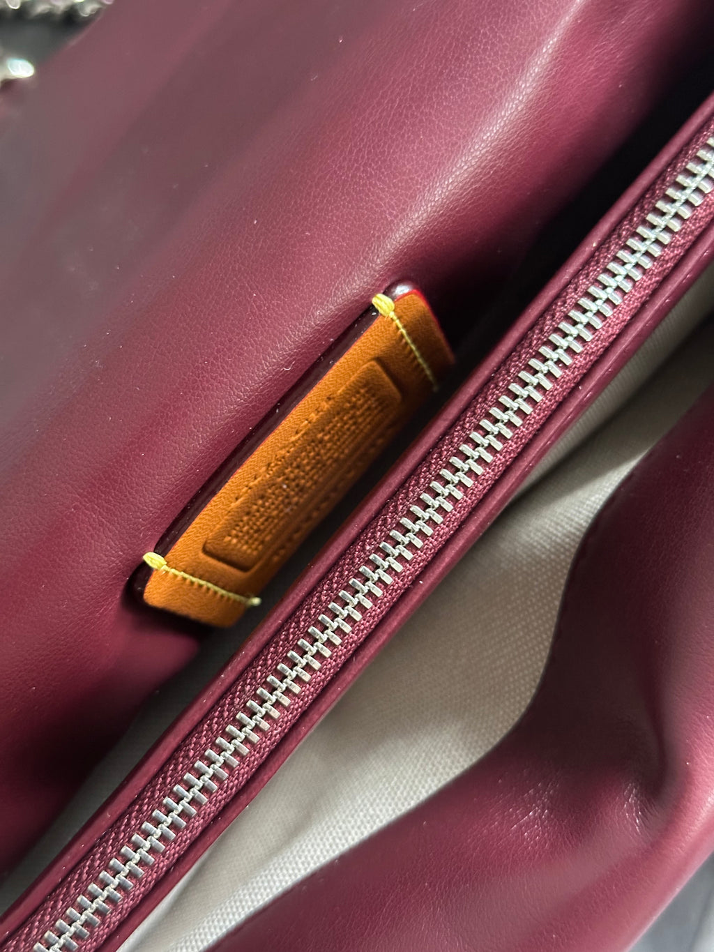 Burgundy leather Tabby 26 Charmed bag