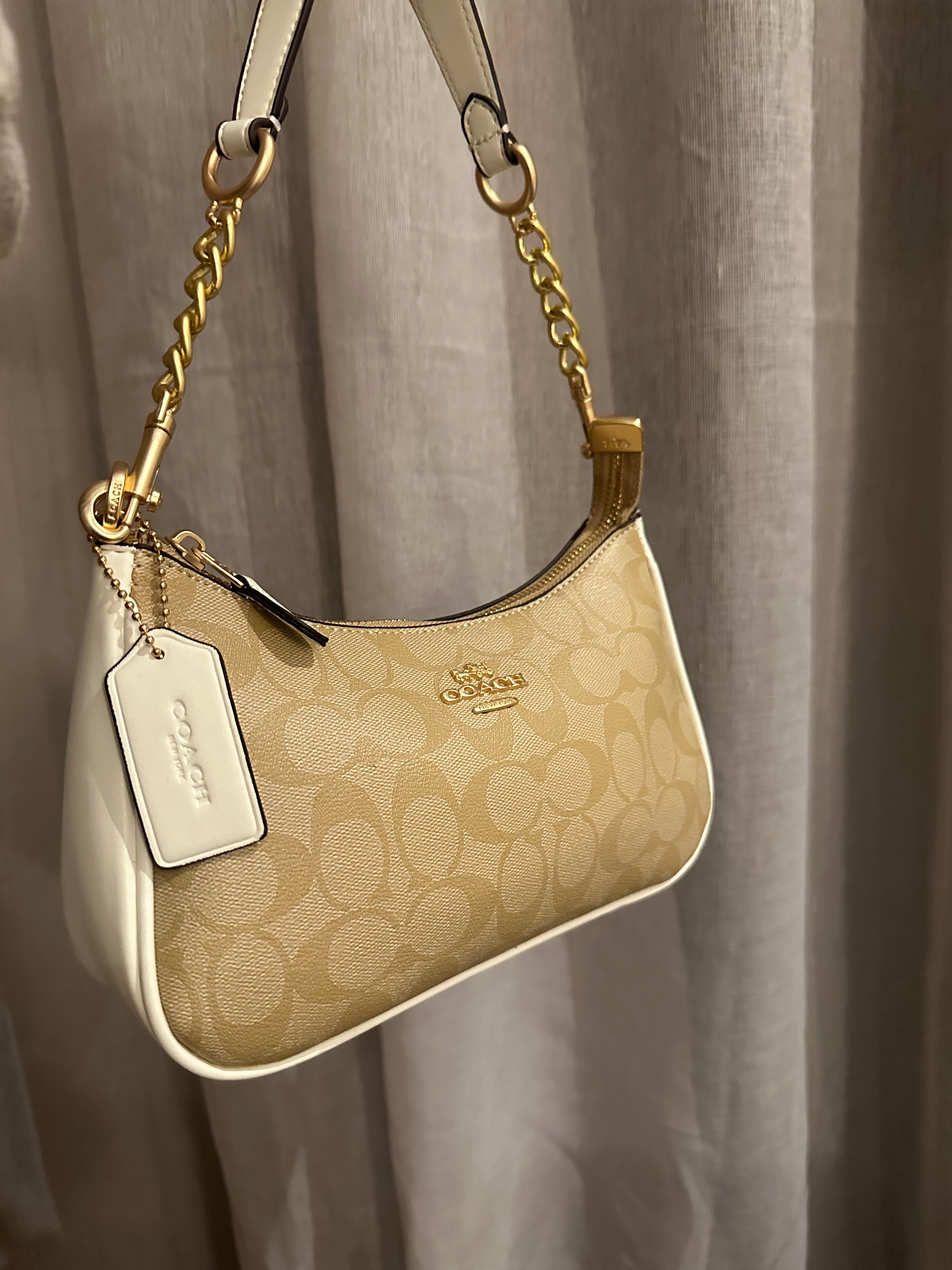 Signature Canvas Chain Shoulder Bag – Tan &White