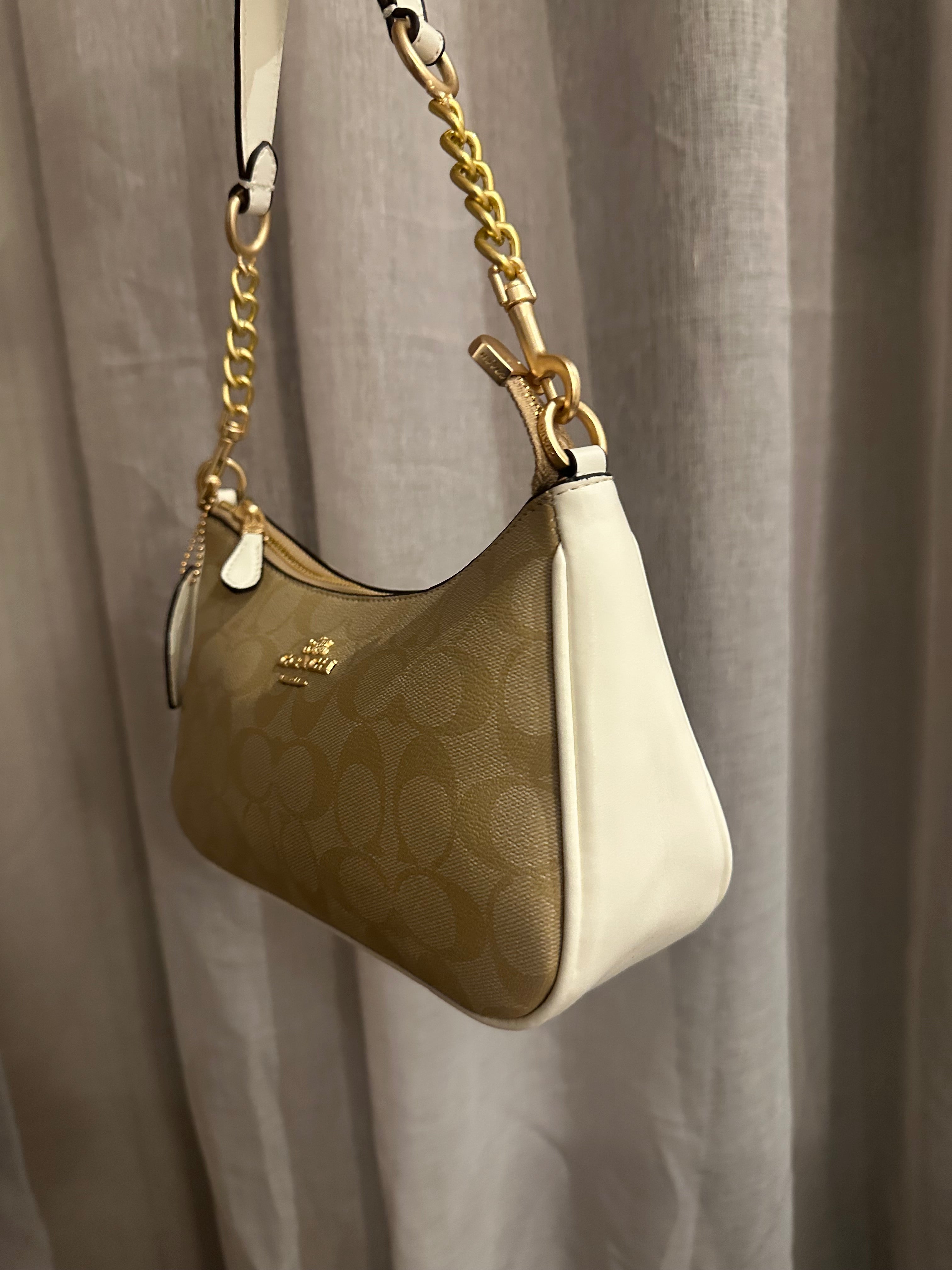 Signature Canvas Chain Shoulder Bag – Tan &White