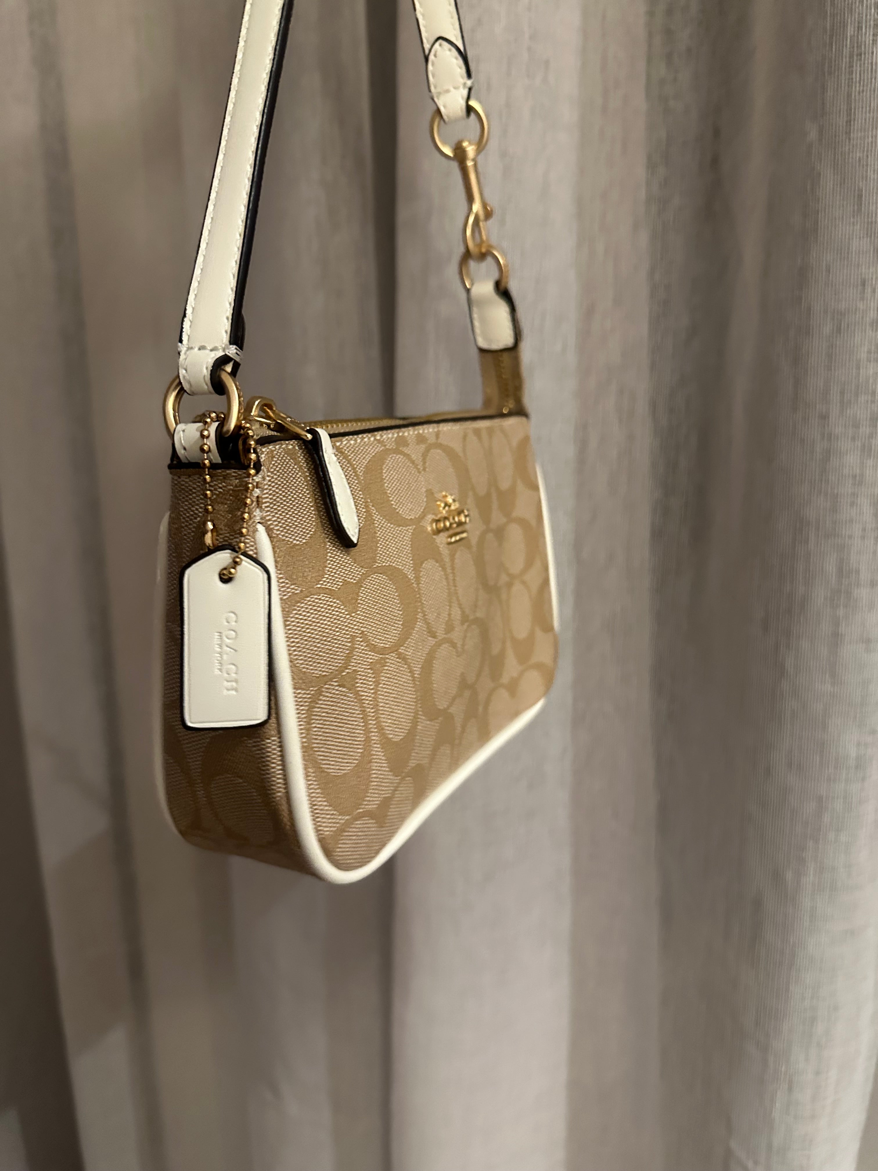 Signature Canvas Shoulder Bag – Tan & White