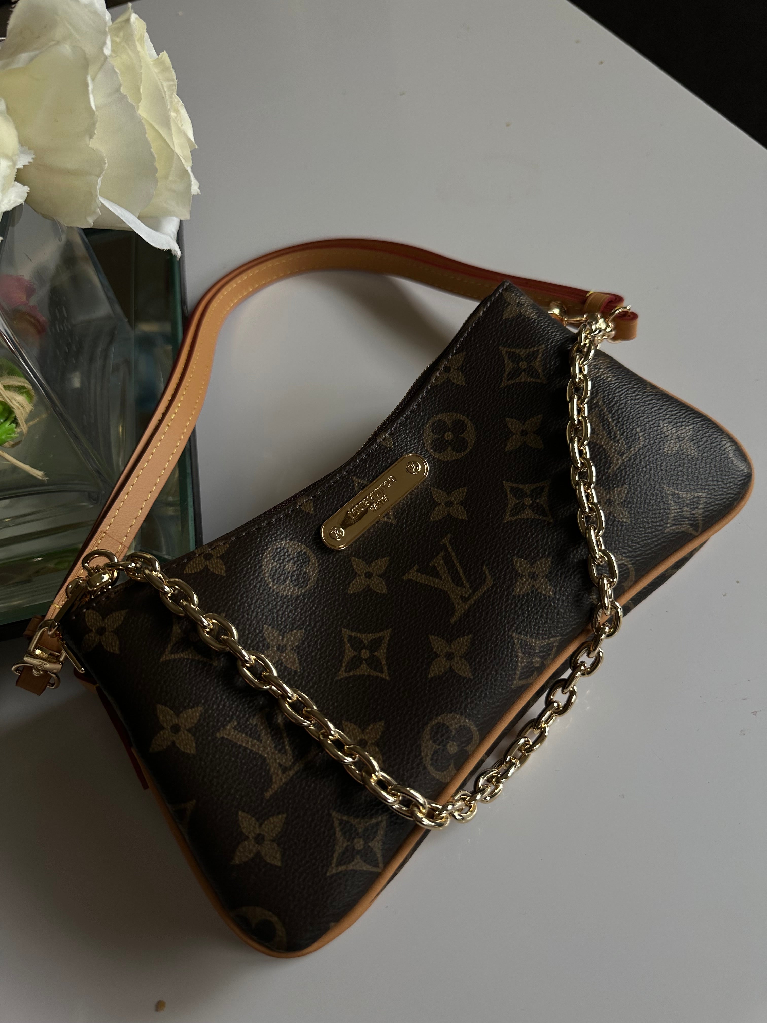 EXCLUSIVE Liv Shoulder Cross Body Chain