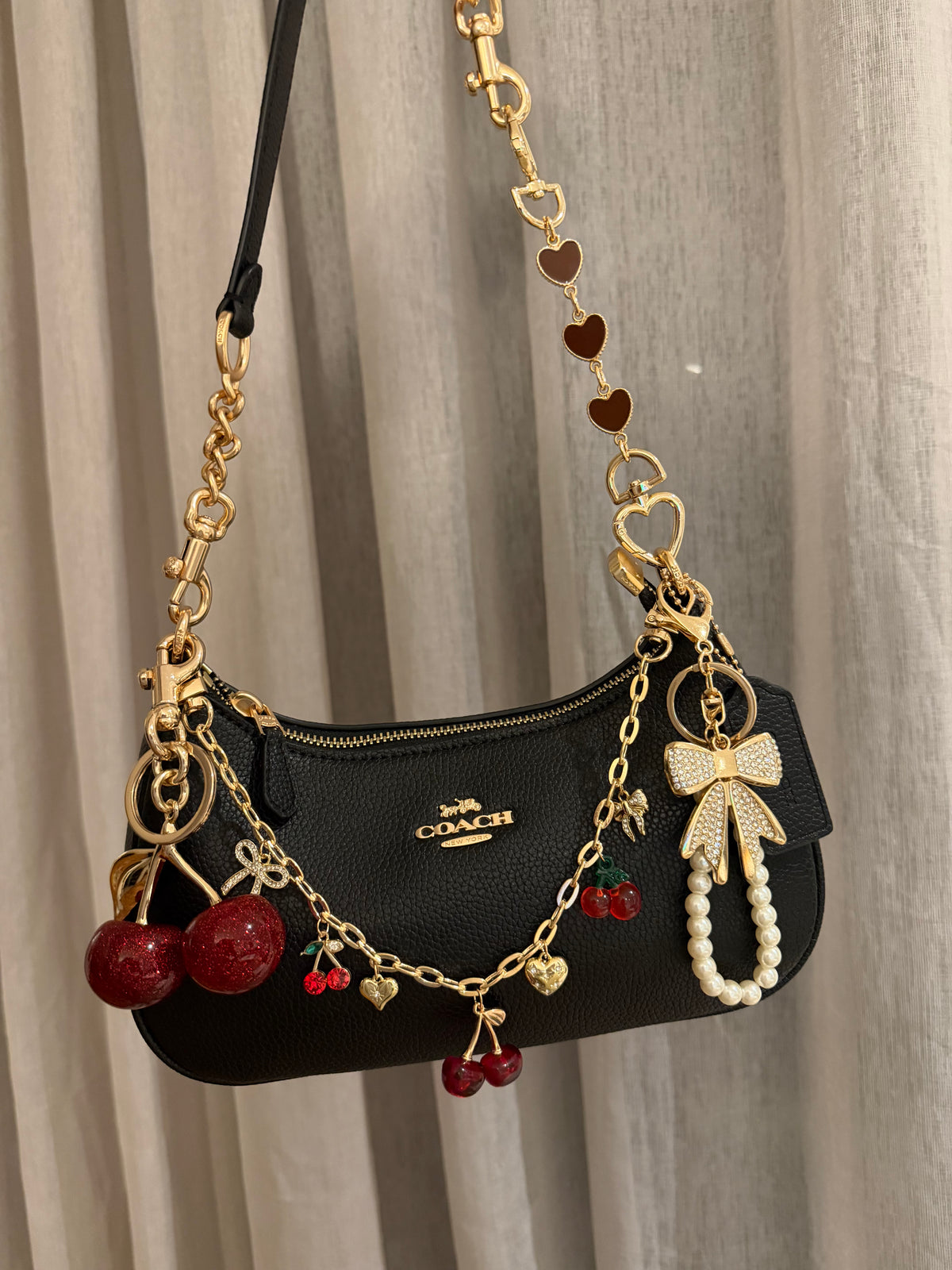 Teri Black Shoulder Handbag